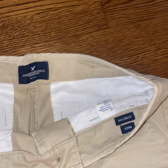 American Eagle tan shorts - Picture 3 of 3